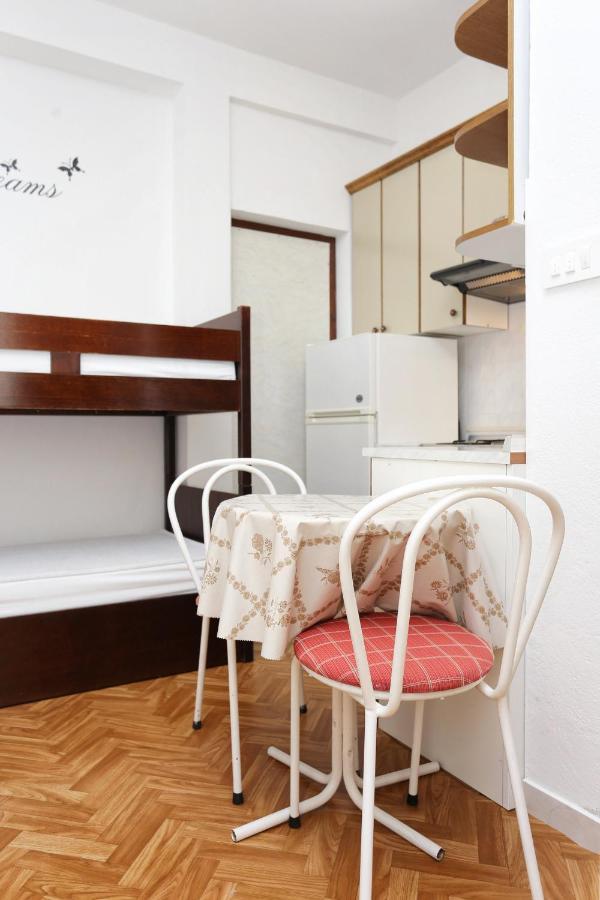 Studio Razanj 10373a Rogoznica  Luaran gambar