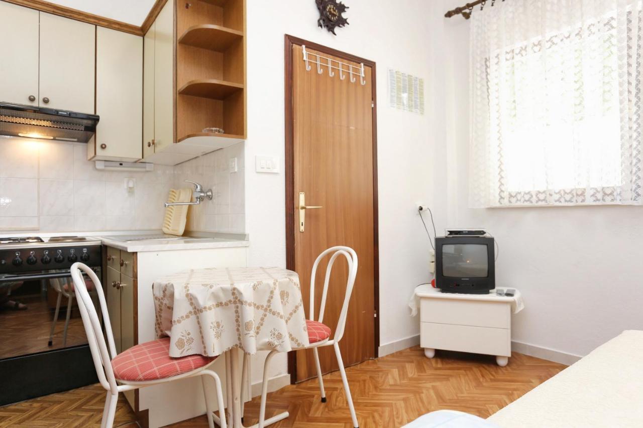 Studio Razanj 10373a Rogoznica  Luaran gambar